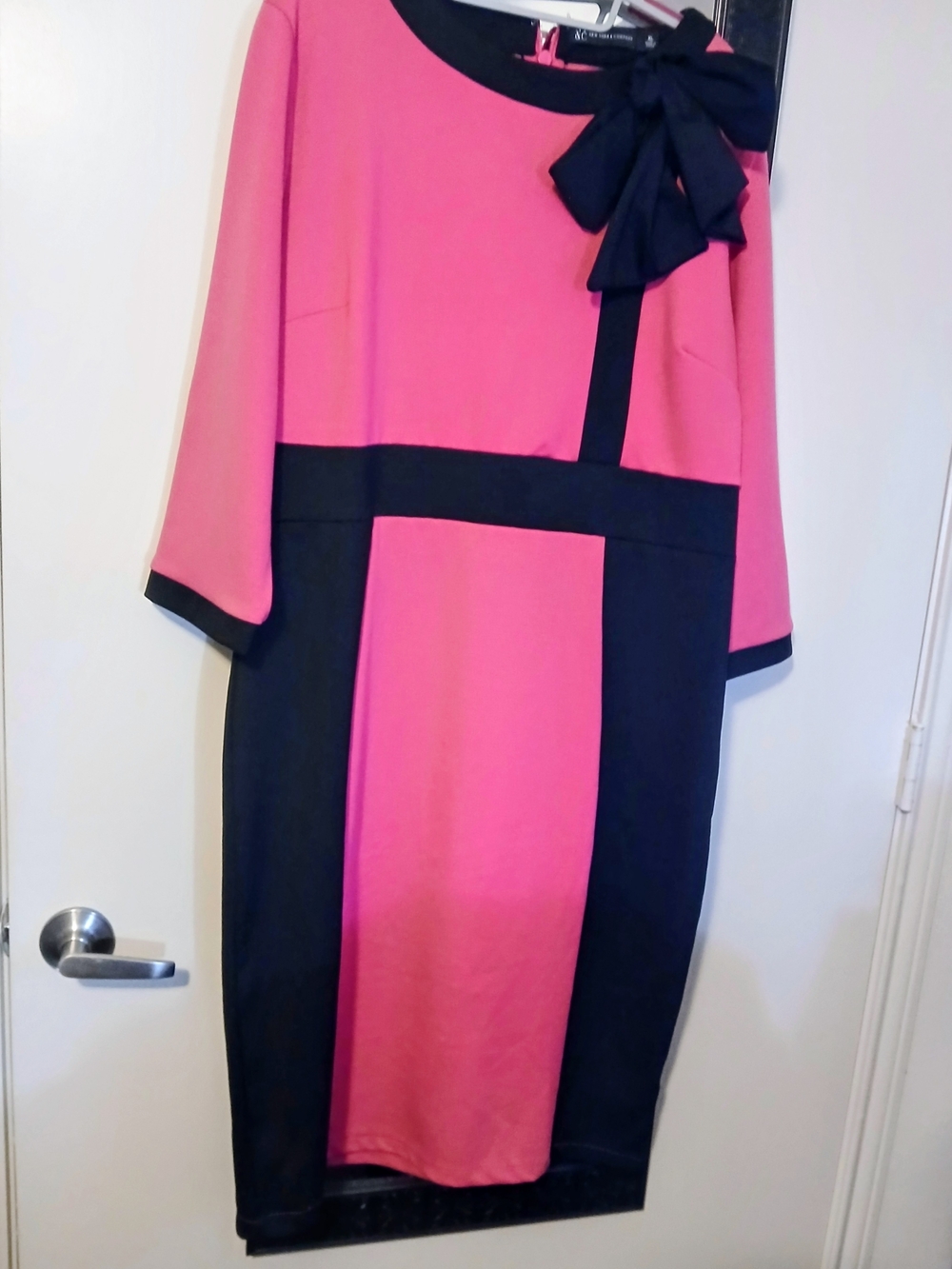 Contrast -Trim Bow Front Sheath Dress